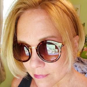 Meet your Posher, Sharon